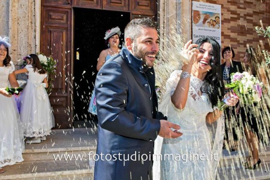 Tanta felicità ed amore per il matrimonio di CRISTIAN&ANGELA a Montefiore.