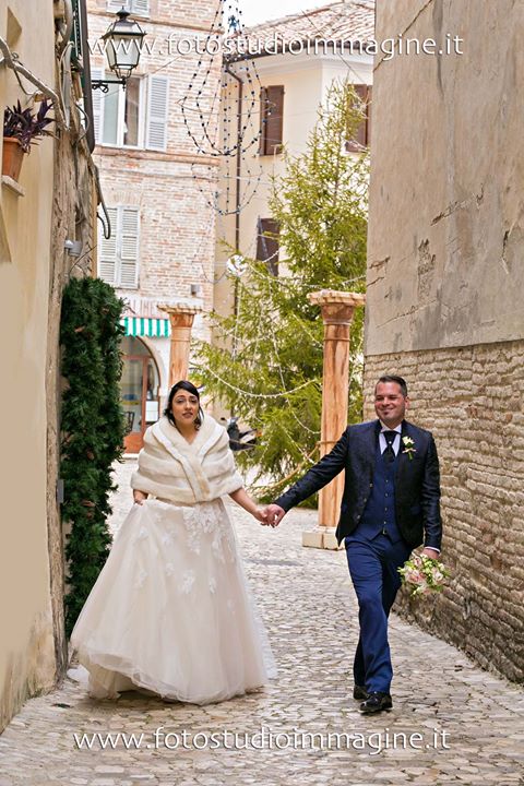 NEAS e ROSSELLA…..just married, il Foto Studio Immagine fà gli auguri più profondi per una eterna felicità.#sposi #wedding #fotostudioimmagine #emè #amore #fotografia #photography #sposa #sposo #matrimonio #justmarried