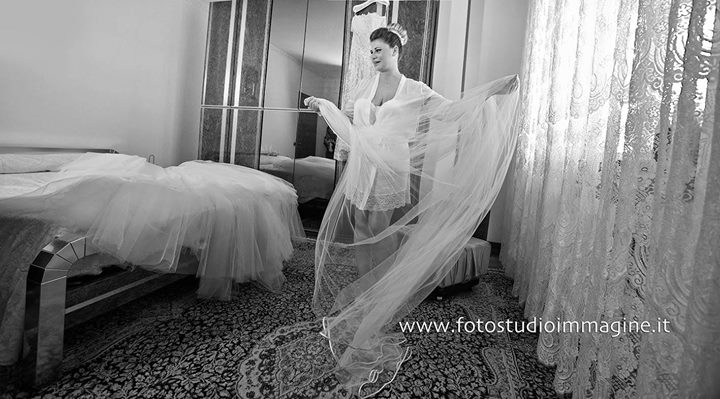 Verdiana wedding – backstage 🎥🍀📷🎬#backstage #realwedding #wedding #verdiana #fotostudioimmagine #abitosposa #emè #fotografia #arte