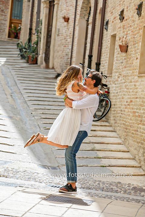 Un Augurio speciale dal #fotostudioimmagine per CHIARA e STEFANO che domani coroneranno il loro sogno d’Amore 💖📸💖Auguri Ragazzi da Laura e Dino