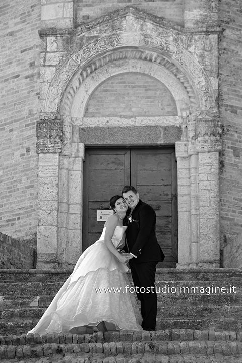 Un matrimonio con una “corona” di amici e parenti senza eguali per Michele e Michela….tanti auguri.😍😎🎬🎥